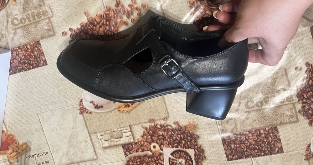 Продаю новые туфли