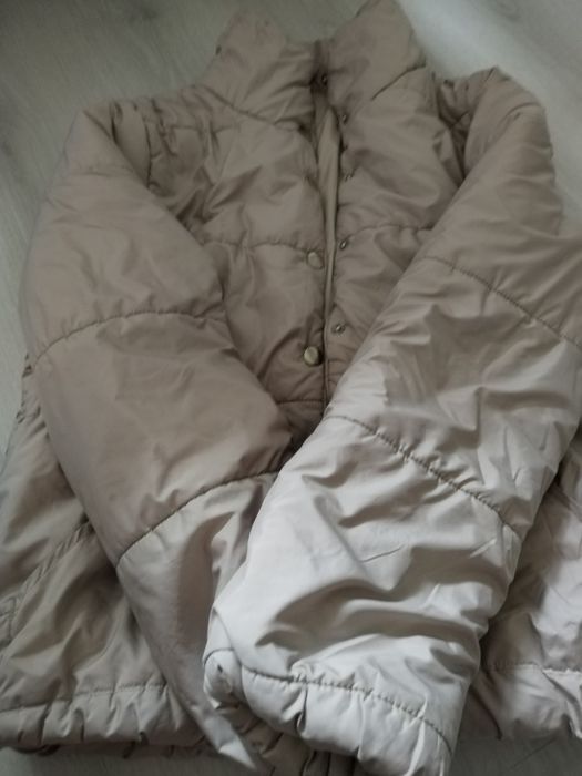 Дамско бежово яке! Размер М