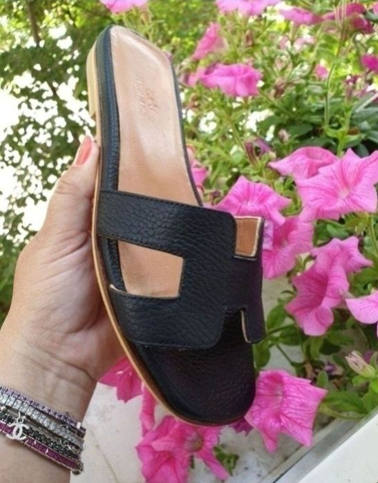 Papuci H. E. R. M. E. S piele