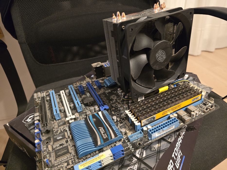 Kit placa de baza  Asus p8z68-v pro + procesor Intel i7 2600k + Cooler Master Hyper 212x (black edition)
