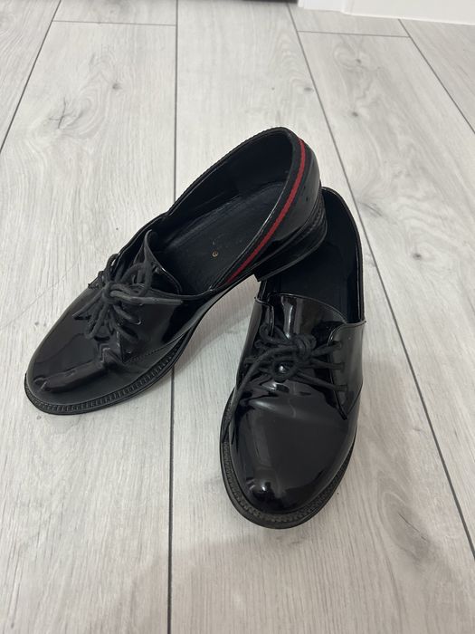 Продам обувь женскую