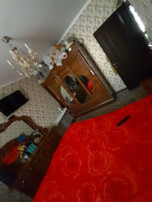 Навоий эски шахаридан кредити бор 3 хонали кв сотилади