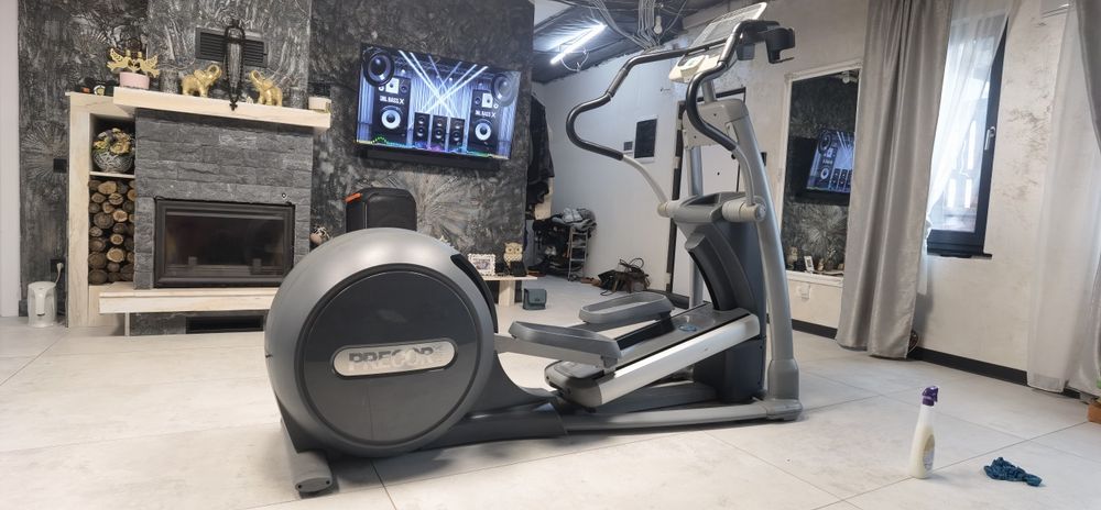 Eliptice profesionsle Precor