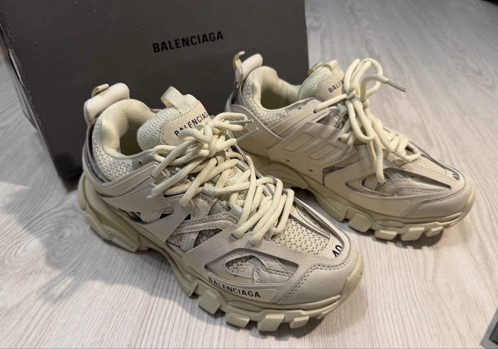 Balenciaga track