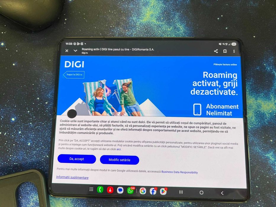 Samsung Fold 4 ,negru 256 gb ,punct  ecran