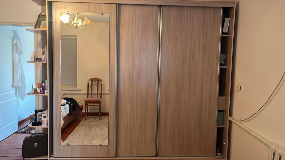 Срочно продам шкаф