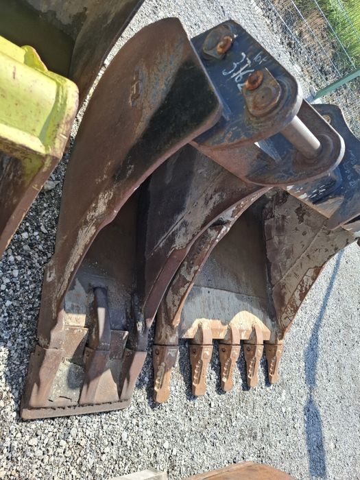 Cupă excavator 12/18 tone