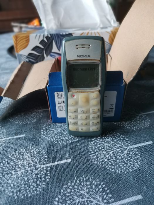 Nokia  100 стар модел