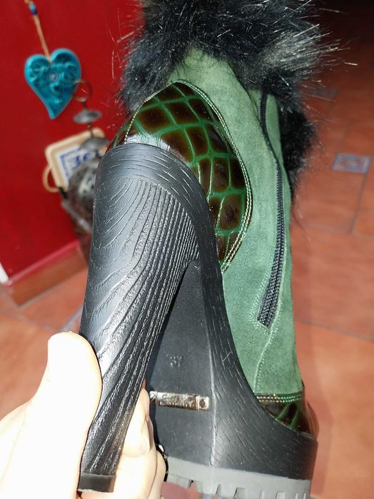 Ghete elegante cu toc