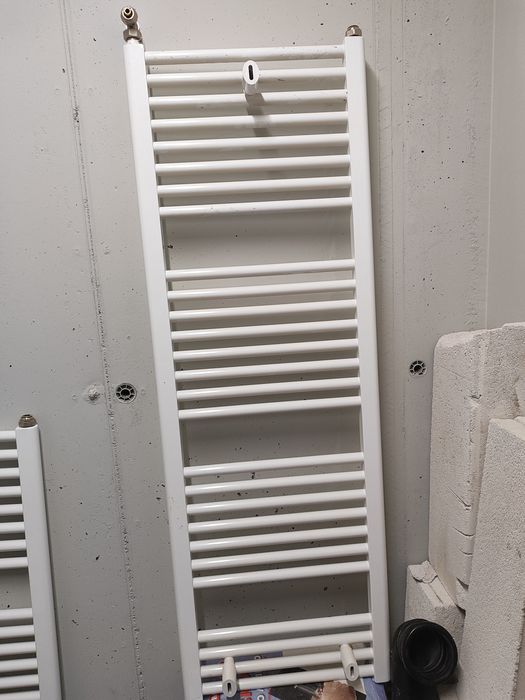 2 бр. нови лири за баня