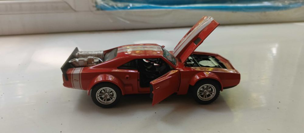 Коллекционная металлическая машинка масштабная модель железная машинка