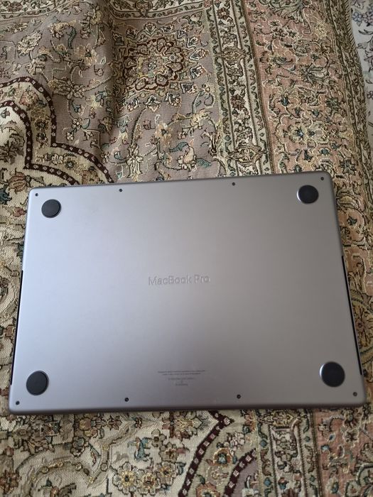 Macbook Pro 14 M3 1 терабайт