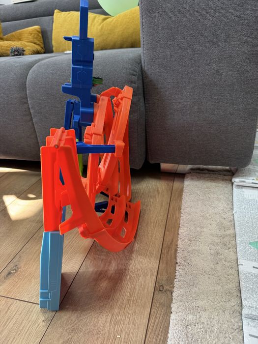 Писта на Hot wheels