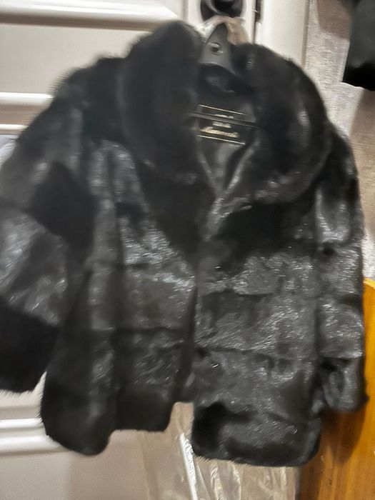 Шуба норкавая продам срочна