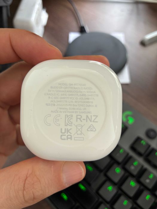 Samsungs galaxy buds 2