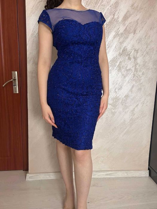 Официална къса рокля