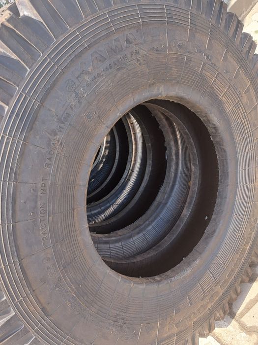 CAUCIUCURI tractiune 1100x20