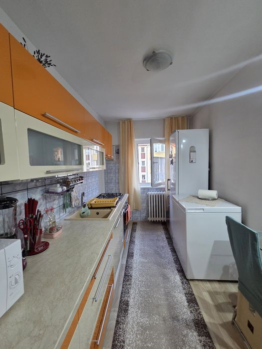 Apartament renovat cu 2 camere – cartierul Bucin