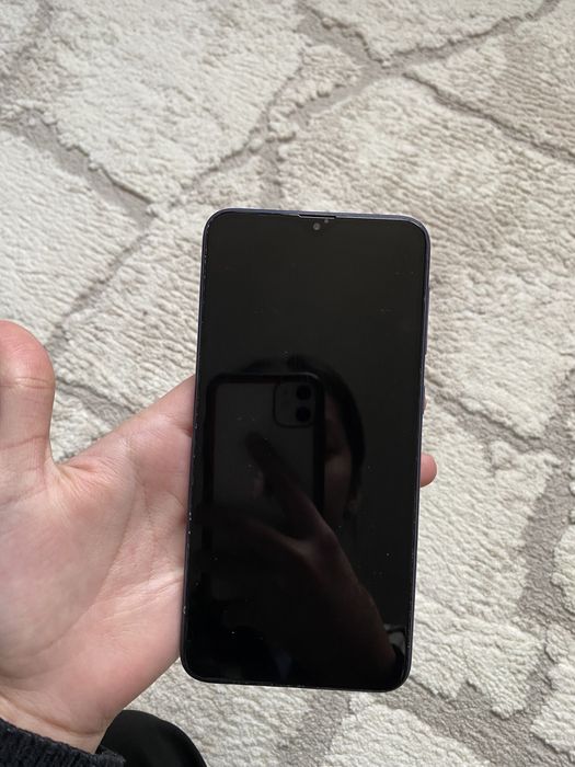 Самсунг А10.