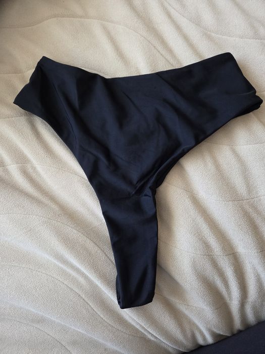 Черно долнище на бански