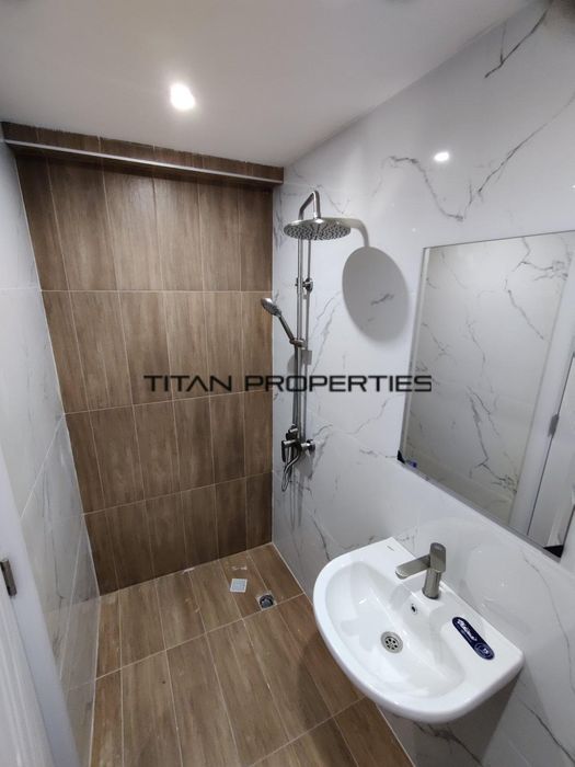 Продава се Двустаен апартамент в Бургас, Долно Езерово - 76 кв.м за 2000 €/кв.м - Снимка #8