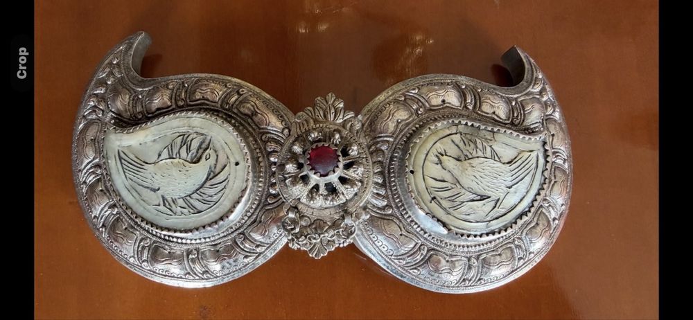 Сребърна пафта дълбок релеф.