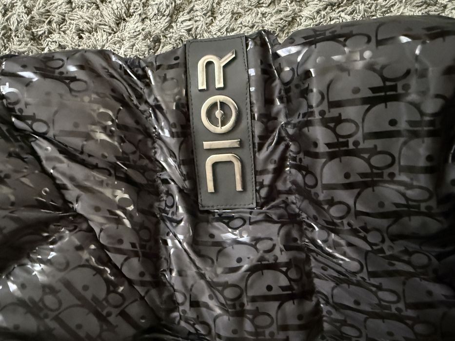 Geacă puffer tip Christian Dior gri lucioasă model premium mărimea