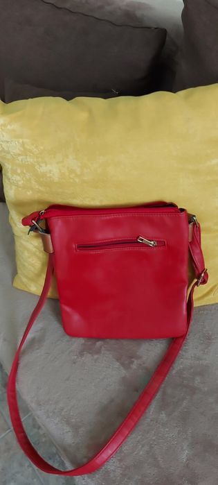 Дамска Чанта естеснвена кожа