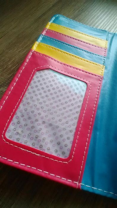 Дамско портмоне.