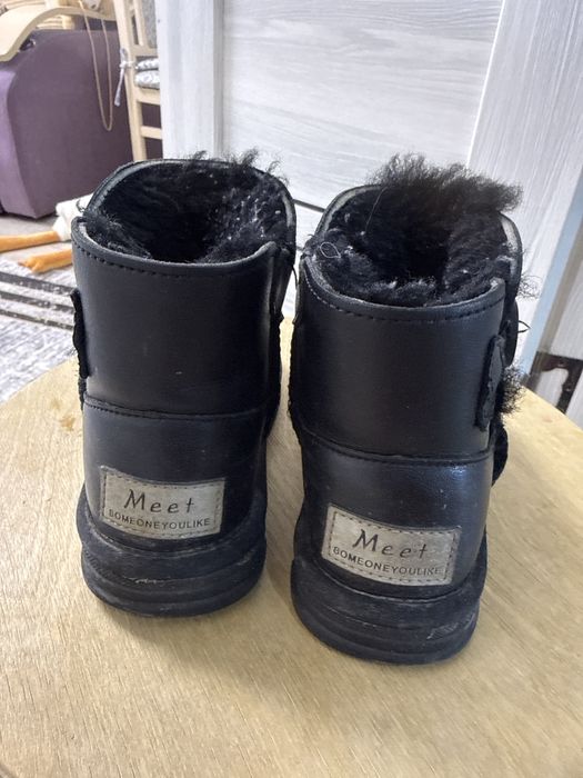 Продам сапожки на девочку