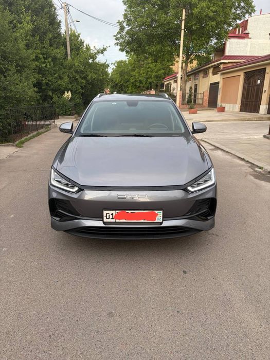 BYD E2 2023 — 2