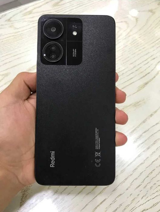 Redmi 13 c
Yangi telefon hamma joyi zor tozza