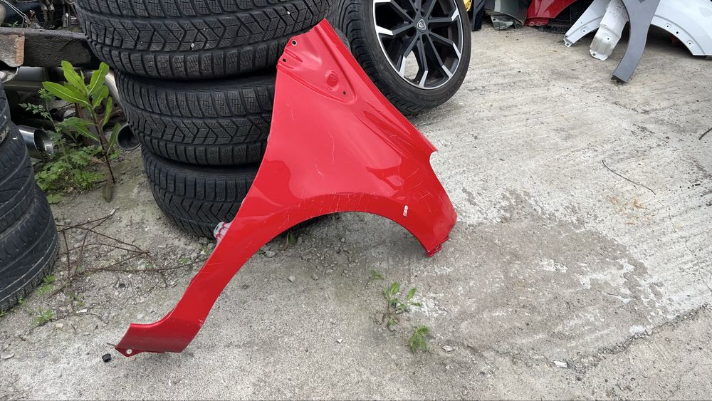 Десен и ляв калник Toyota Yaris 2011-2020