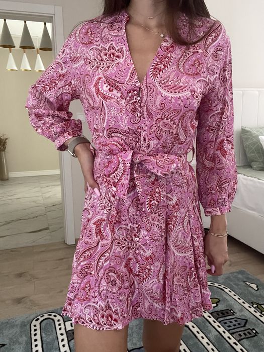 Нова къса рокля Zara