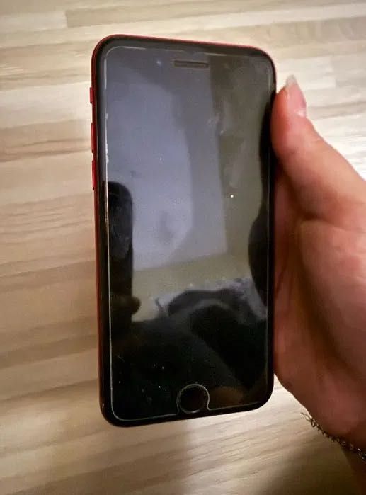 Apple iPhone SE 2020 64GB RED – Супер състояние