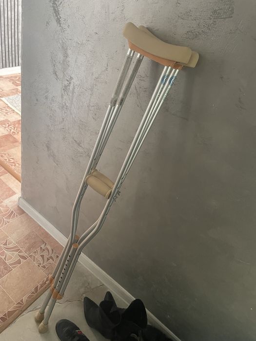 Костыли подмышечные, ( балтак )