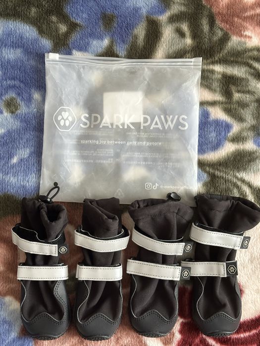 Продаются новые ботиночки для собак