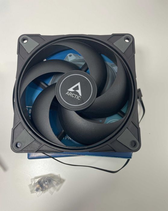 Ventilator Arctic P12 Max 120mm PWM set de 3