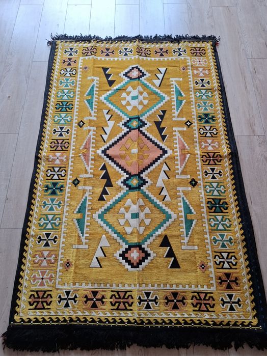 Турски персийски килим