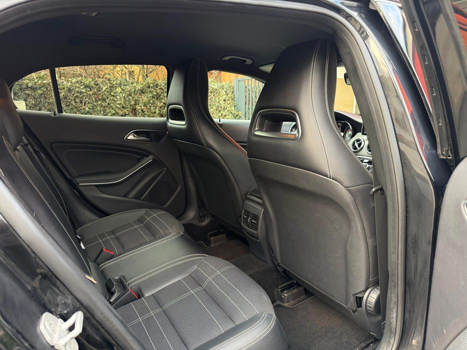 Mercedes GLA 200d 136 Cp 2015 Euro 6 | Navi mare | BiXenon | Jante AMG | Rate fixe |