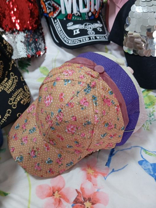 Продам бейсболки дёшево