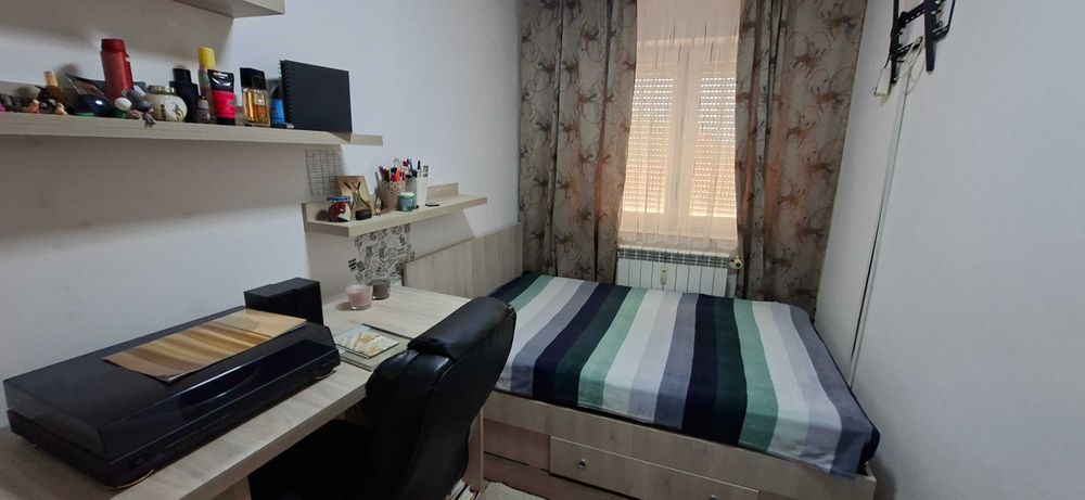 Vand Apartament 3 camere