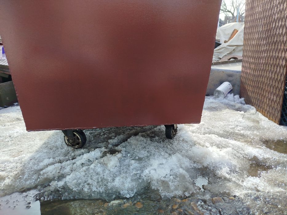 Мусорный контейнер бак