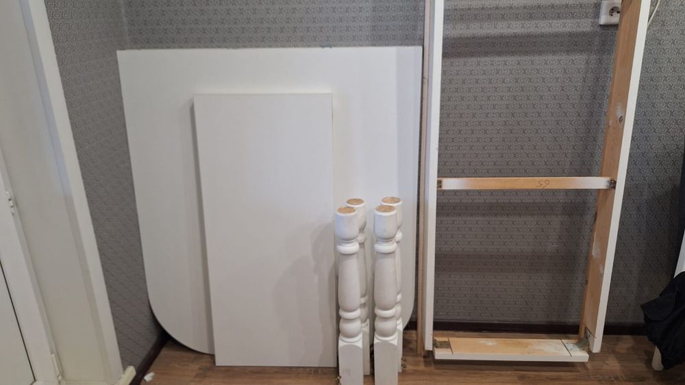 Стол и стулья 8шт