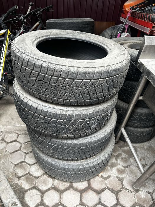 Колеса зимние в хорошем состоянии