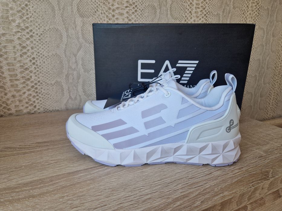 Нови оригинални маратонки EA7  Emporio Armani, размер 38