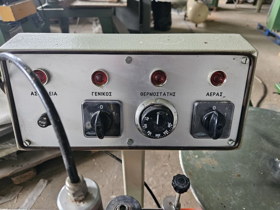 гръцка кантираща машина ,работи с олепилен кант