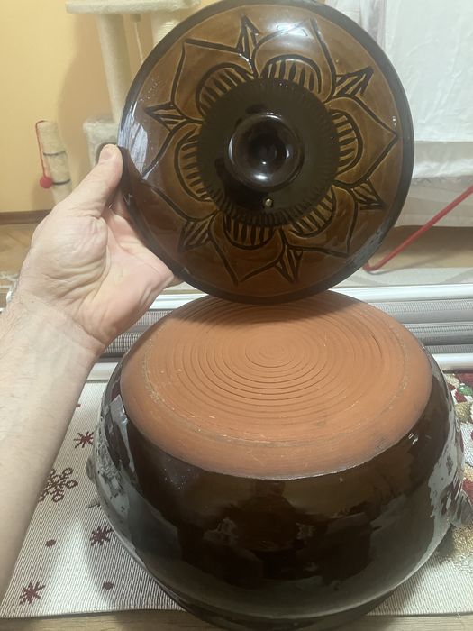 Глинен голям Гювеч