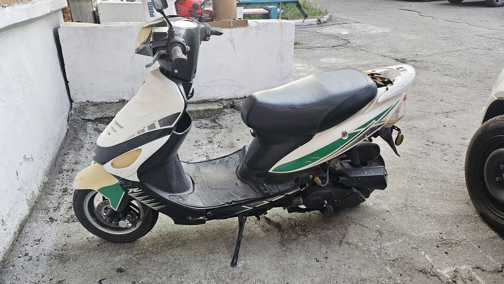 Продам скутер срочно