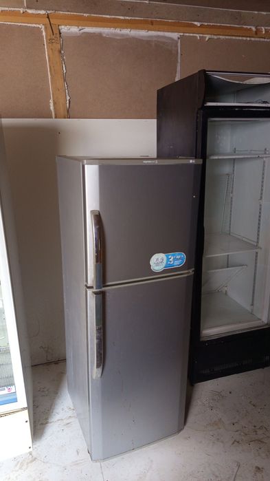 Холодильник SAMSUNG